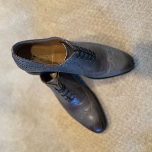 Gray wingtips, size 9